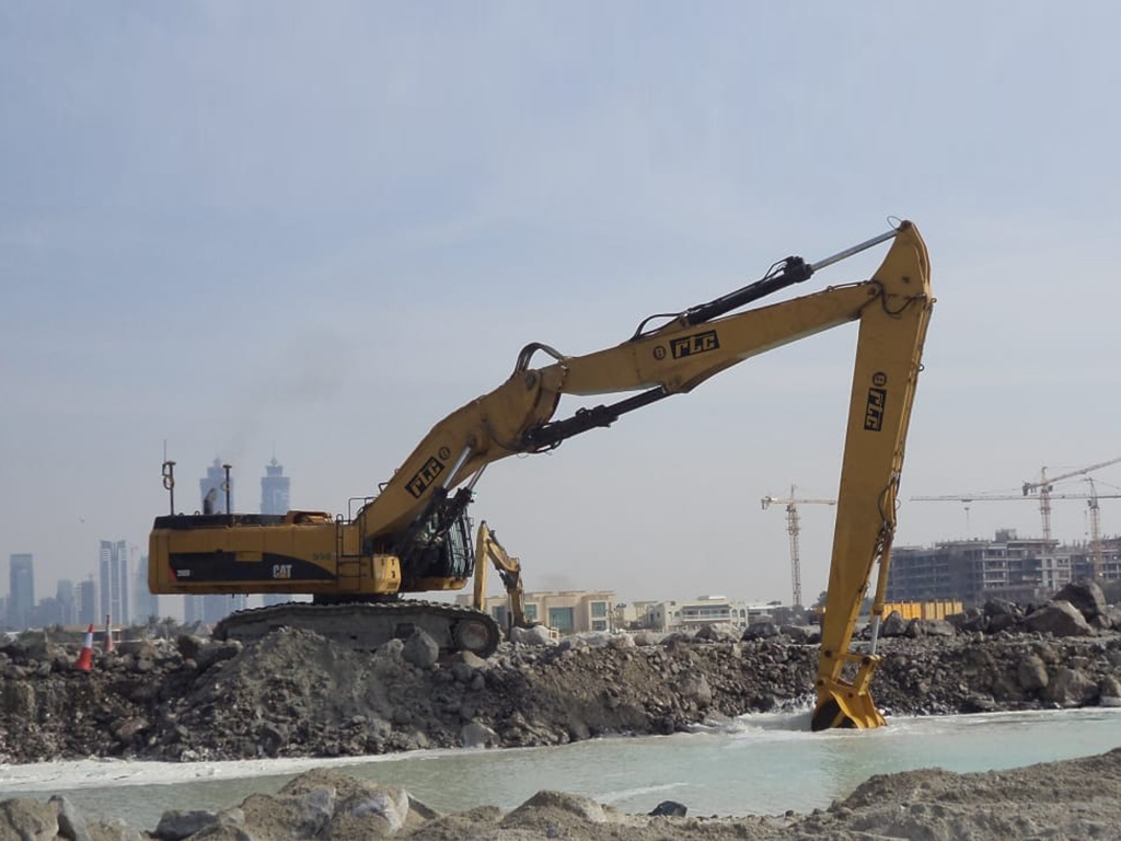 390D EXCAVATOR